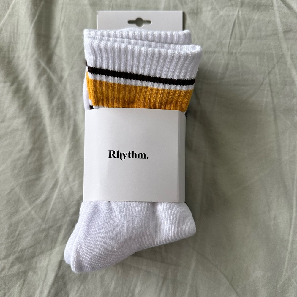 Rhythm. Athletic Socks in White and Yellow